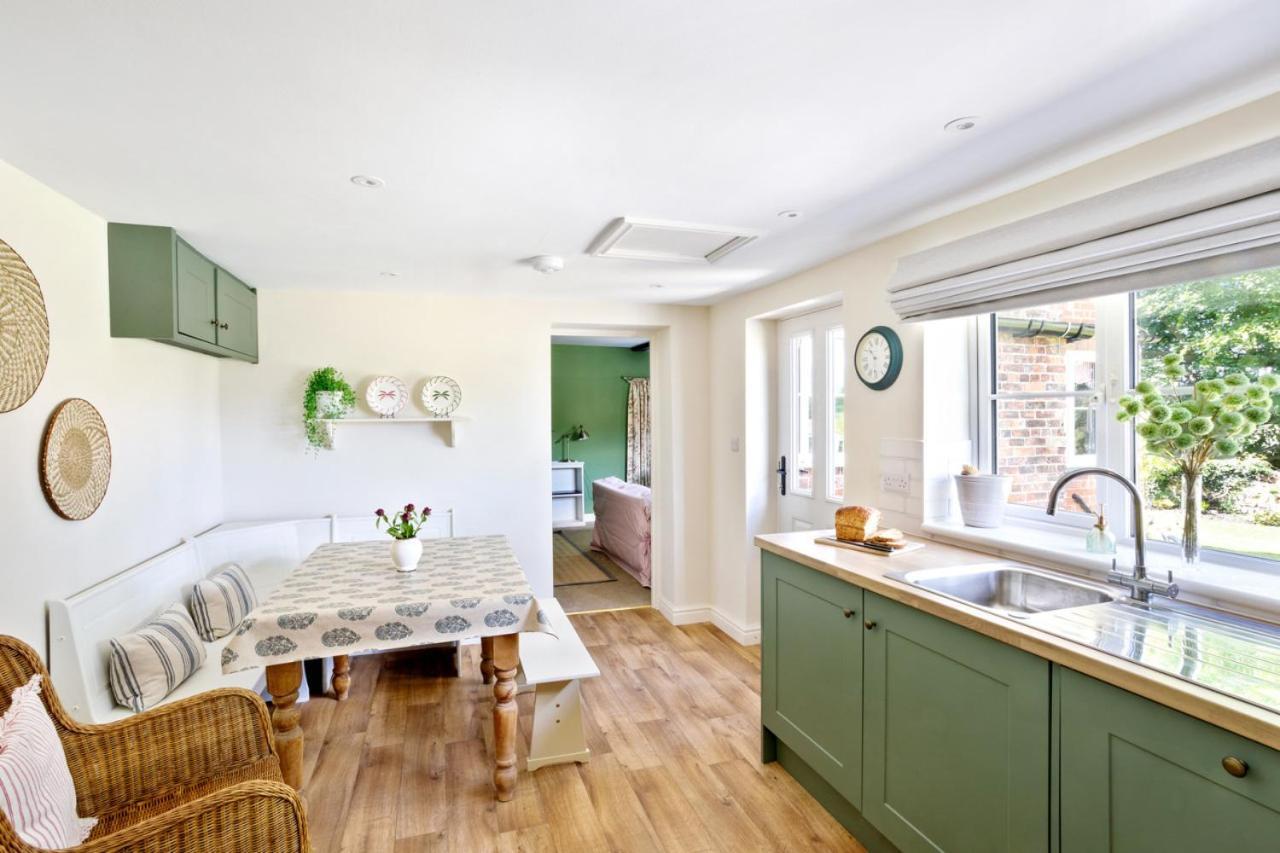Givendale Cottages, Newby Hall, Ripon, North Yorkshire エクステリア 写真